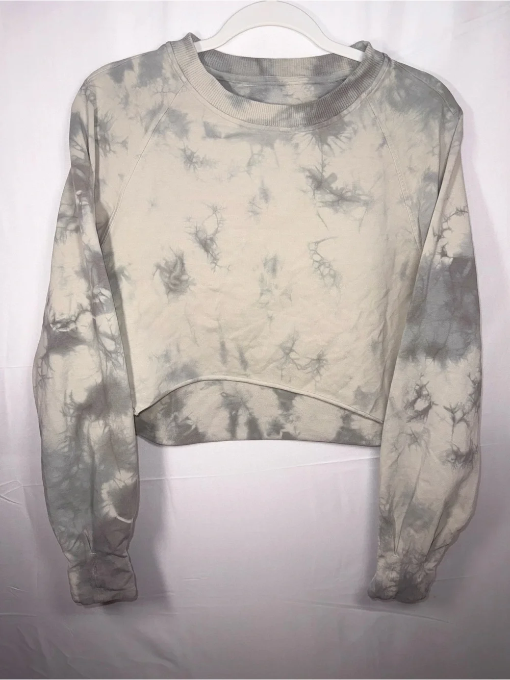Lululemon Women Tie-Dye Cropped Sweatshirt Pullover- Gray/White Size 6 /S